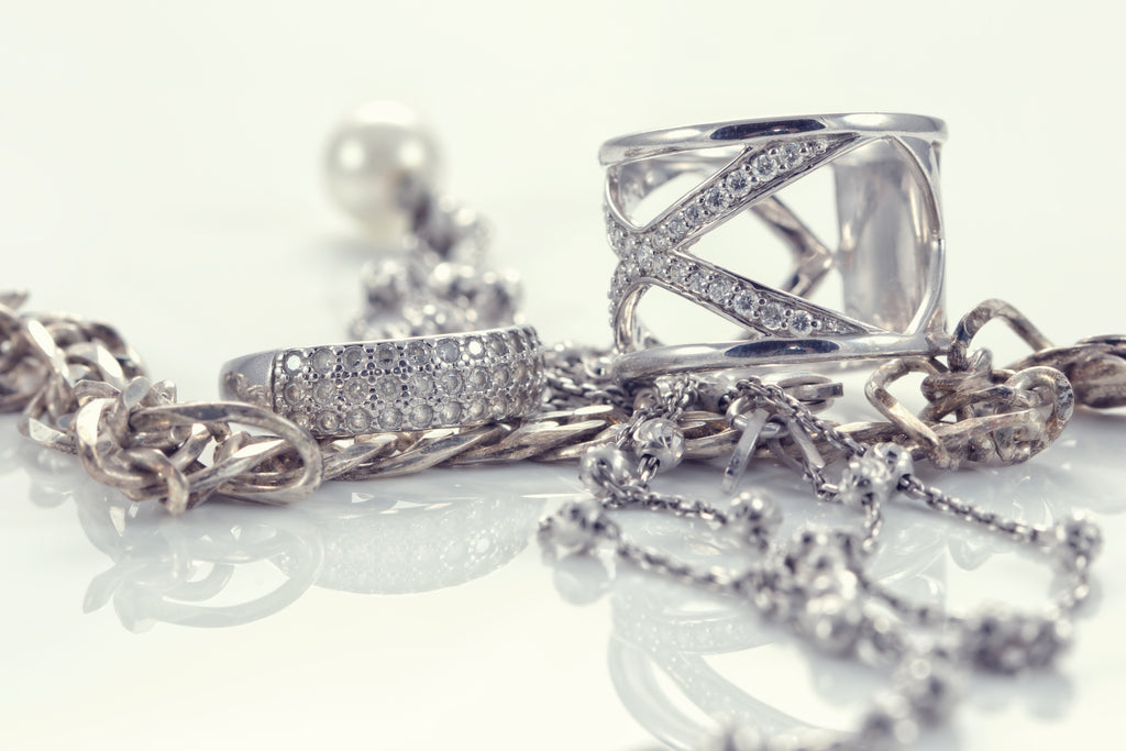 Tips for hotsell cleaning silver jewlery